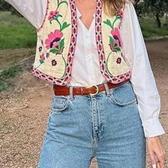 Zara Floral Embroidered Vest - Cream and Pink - Picture 7 of 7